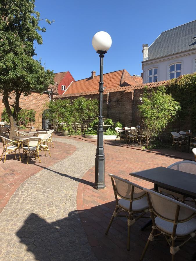 Den Gamle Arrest Bed & Breakfast Ribe Exterior photo