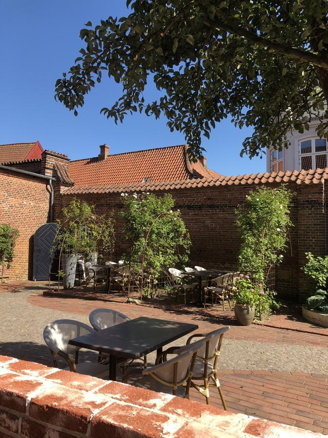 Den Gamle Arrest Bed & Breakfast Ribe Exterior photo
