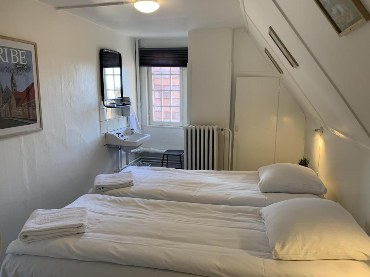 Den Gamle Arrest Bed & Breakfast Ribe Exterior photo