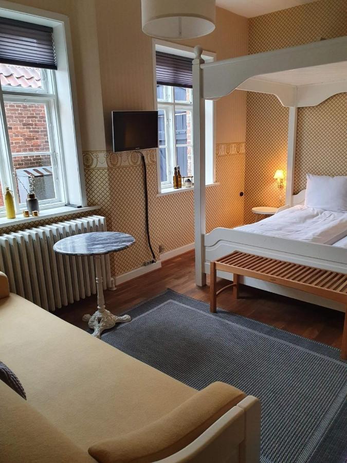 Den Gamle Arrest Bed & Breakfast Ribe Exterior photo